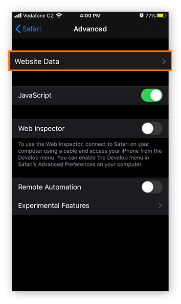 Opening the advanced Website Data settings for Safari in iOS 13.4.1