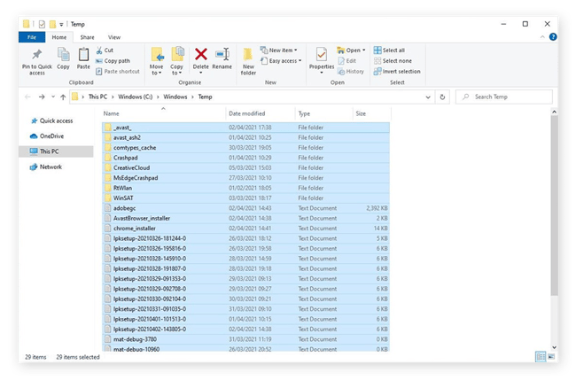 Verwenden Sie „Alles auswählen“ oder wählen Sie manuell einzelne zu löschende temporäre Dateien aus dem Windows-Temp-Ordner aus.