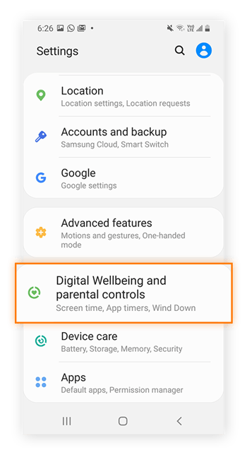 Menú de ajustes de Android o Samsung con la sección Bienestar digital y controles parentales resaltada.