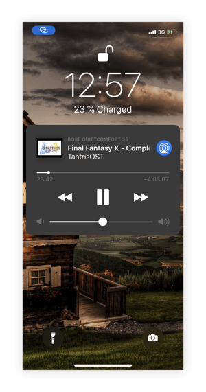 iOS lockscreen without transparency effects
