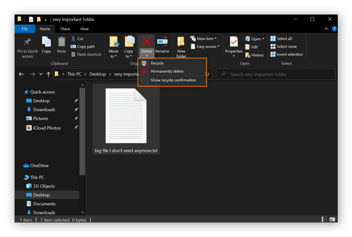 ファイルエクスプローラのリボンを使用して削除しようとしているファイルのスクリーンショット。 2つのオプションが表示されます:リサイクル、および完全に削除します。