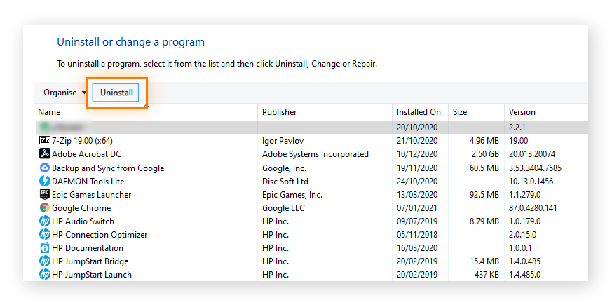 Hervorheben der Option „Deinstallieren“ im Fenster „Programm deinstallieren oder ändern“ in Windows 10
