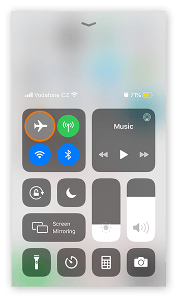Activating Airplane Mode in the Control Center on iOS 13.4.1