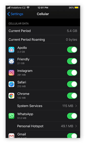 Viewing mobile data usage per app within the Cellular settings in iOS 13.5.1.