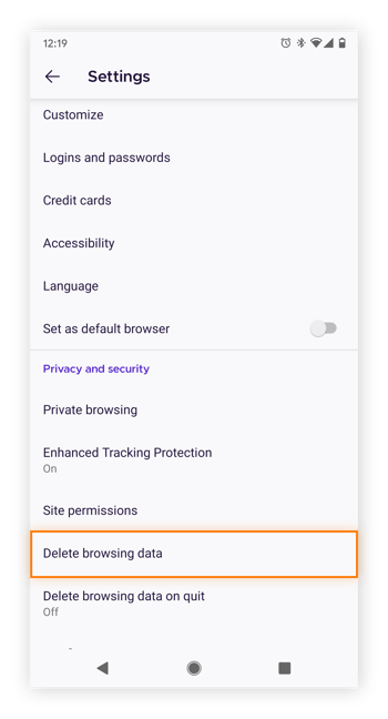 Deleting Firefox browsing data on Android.