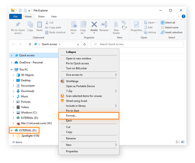 Cliquez avec le bouton droit de la souris sur un disque externe dans l’Explorateur de fichiers de Windows 10, puis sélectionnez Formater pour reformater le disque.