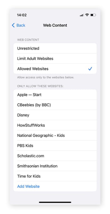 Permitir solo sitios web concretos en el menú Contenido y restricciones en Tiempo de uso para iOS 17.
