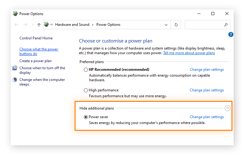 Selecting Power saver mode in Windows to reduce resource intensity and prevent PC overheating.